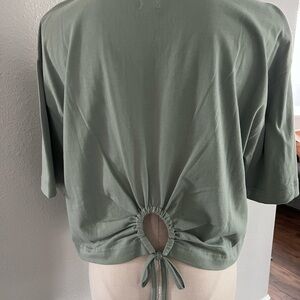 GAP Cropped T- Shirt